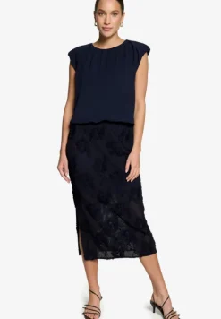 Cropped-Shirt mit Rundhalsausschnitt