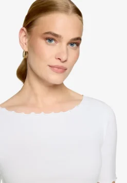 Halbarm-Shirt mit U-Boot-Ausschnitt