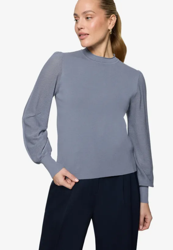 Pullover mit hohem Kragen