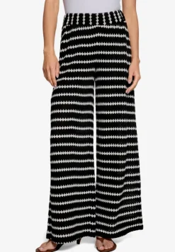 Strickhose mit Streifen