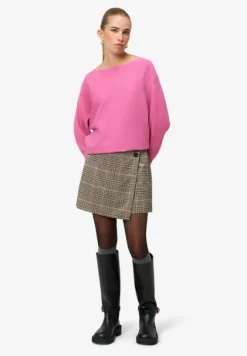 Strickpullover mit U-Bootausschnitt