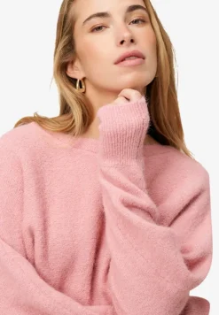 Strickpullover mit U-Boot Ausschnitt
