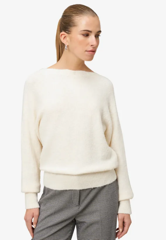 Strickpullover mit U-Boot Ausschnitt