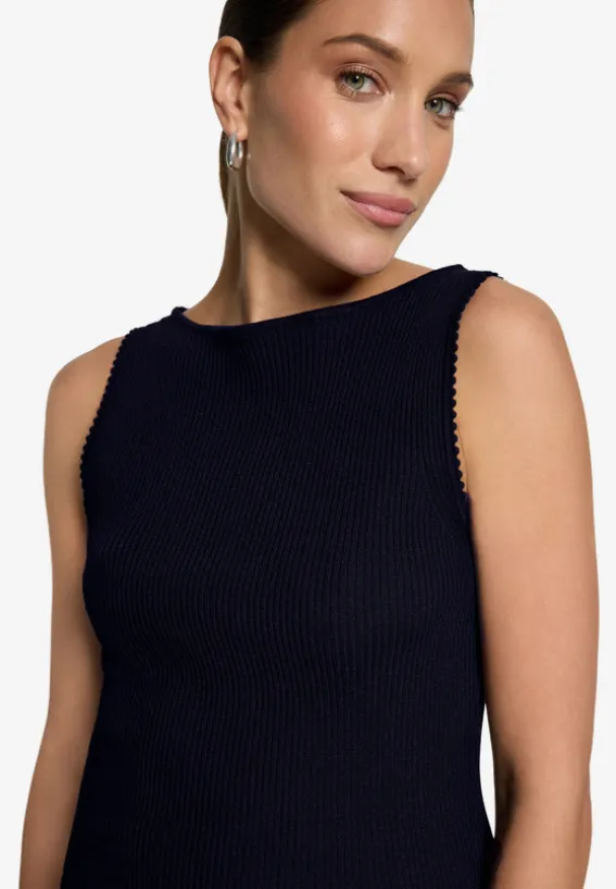 Stricktop mit U-Boot Ausschnitt