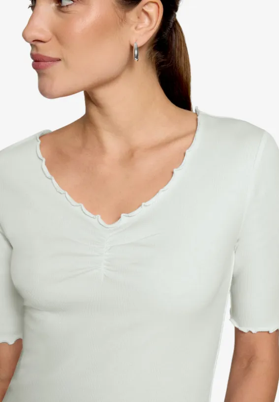 T-Shirt mit gerafftem Ausschnitt
