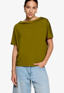 T-Shirt mit U-Boot Ausschnitt
